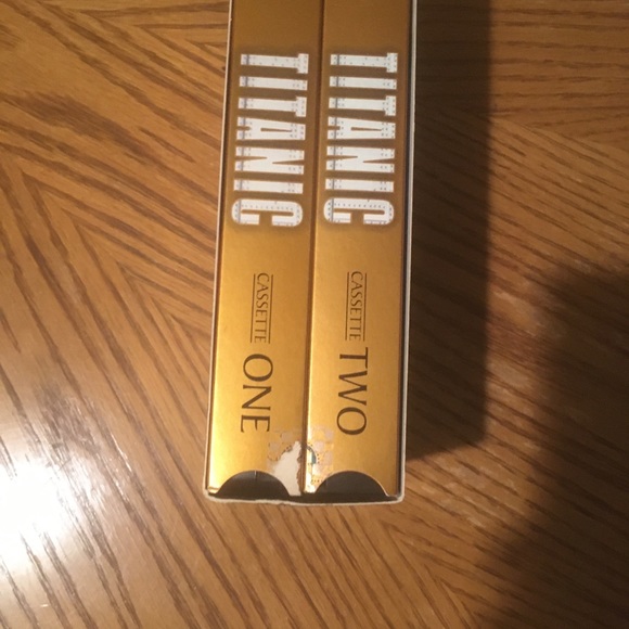 3 VHS VCR Movies Titanic Saving Private Ryan Schindler’s List - Picture 7 of 8